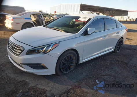 2015 Hyundai Sonata Sport z USA, uszkodzony, nr VIN 5NPE34AF3FH167309